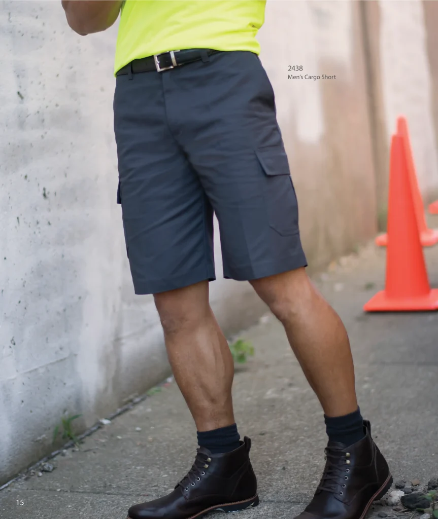 Man wearing Edwards men's cargo short 2438 in coal